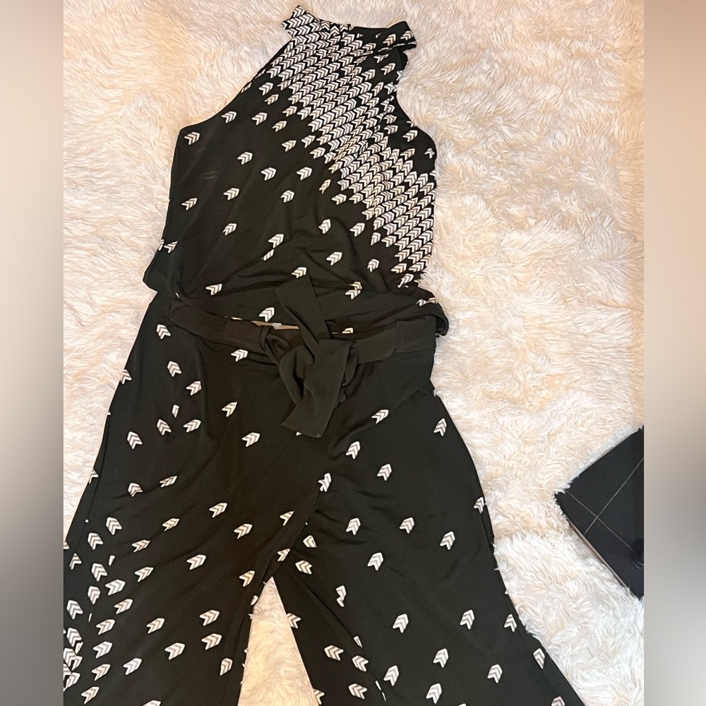 White House Black Market Black and White Geometric two piece
